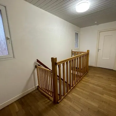 Logement Avec Garage A *